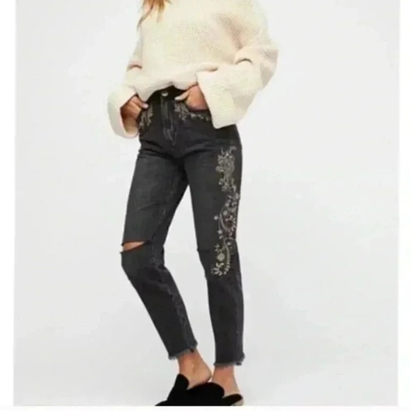 One Teaspoon x Free People Royal Rock Legends Size 26
Embroidered Beaded… - Picture 1 of 12